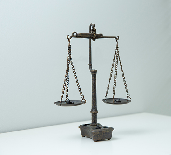 話し合いで決まらない遺産の分け方を裁判所が判断します